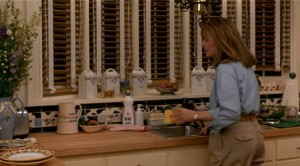 Diane-Keaton-in-The-Father-of-the-Bride-kitchen